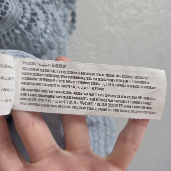 Hollister Womens Blue Embroidered Blouse Eyelet Boxy Crop Top Shirt Size Small - Picture 5 of 6